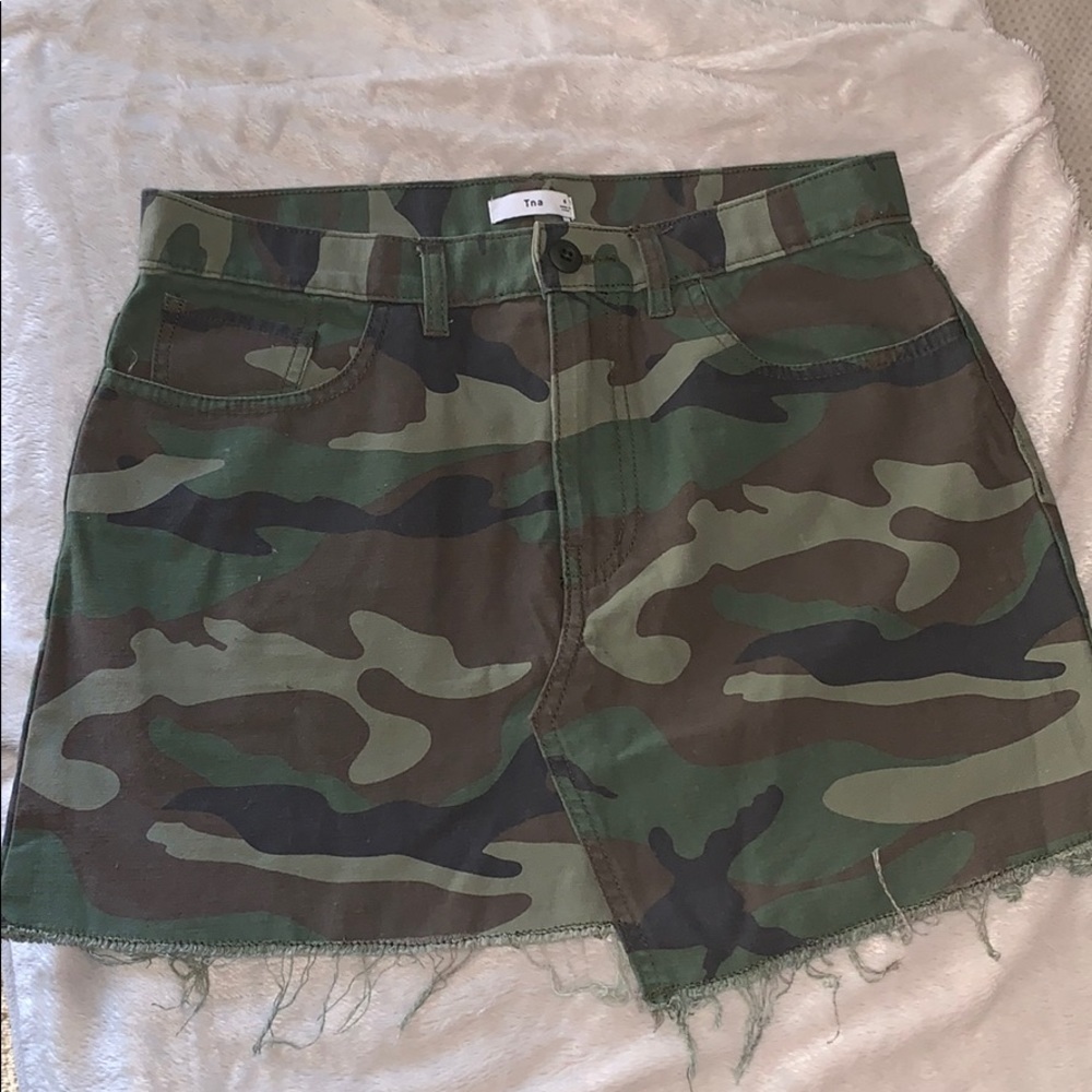 Camo mini skirt